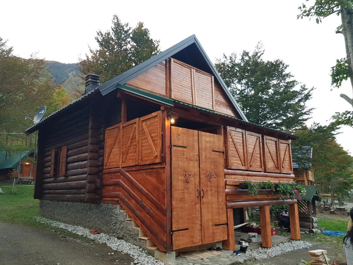 Bungalows Prokletije Gusinje 외부 사진