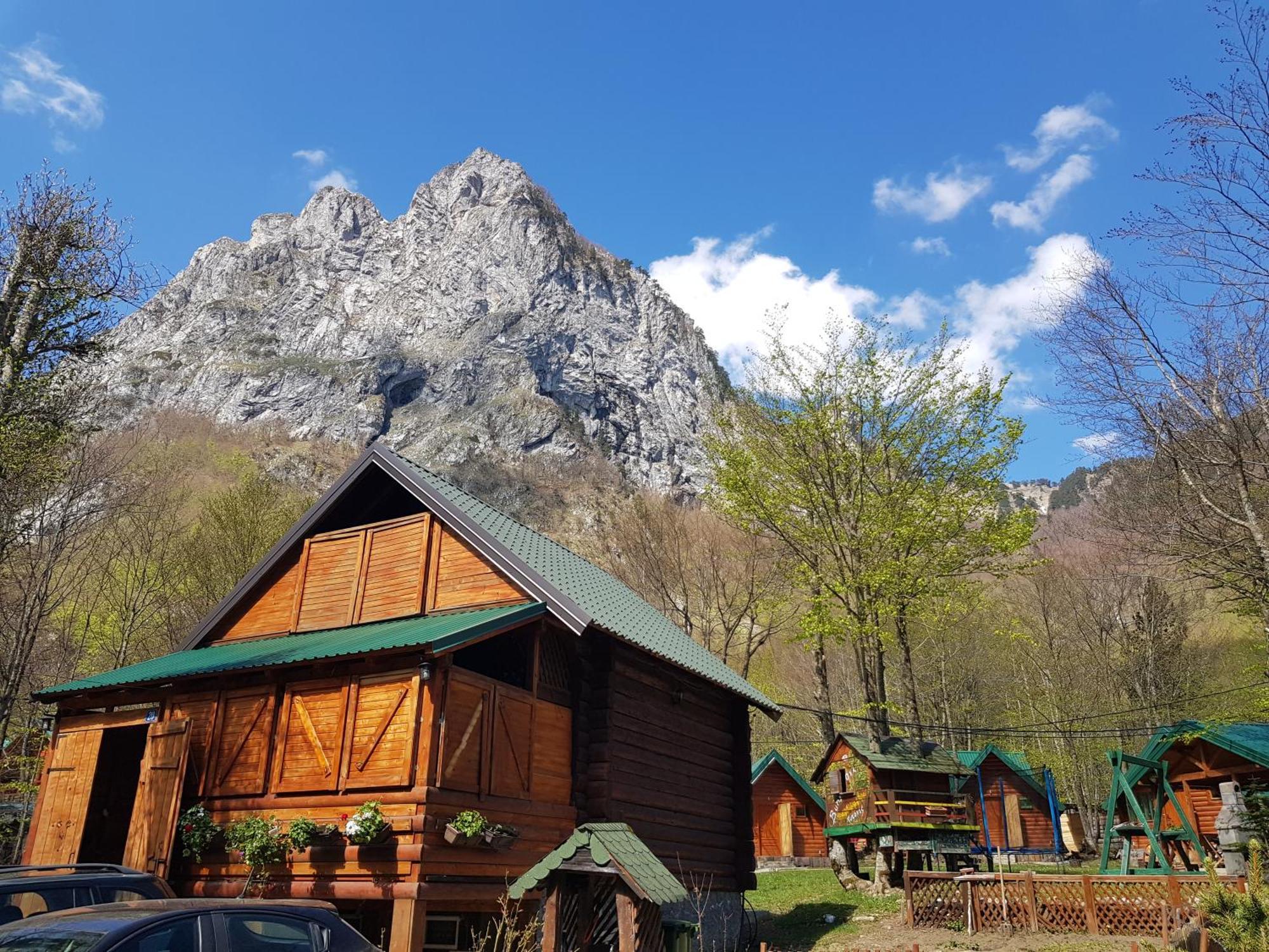 Bungalows Prokletije Gusinje 외부 사진