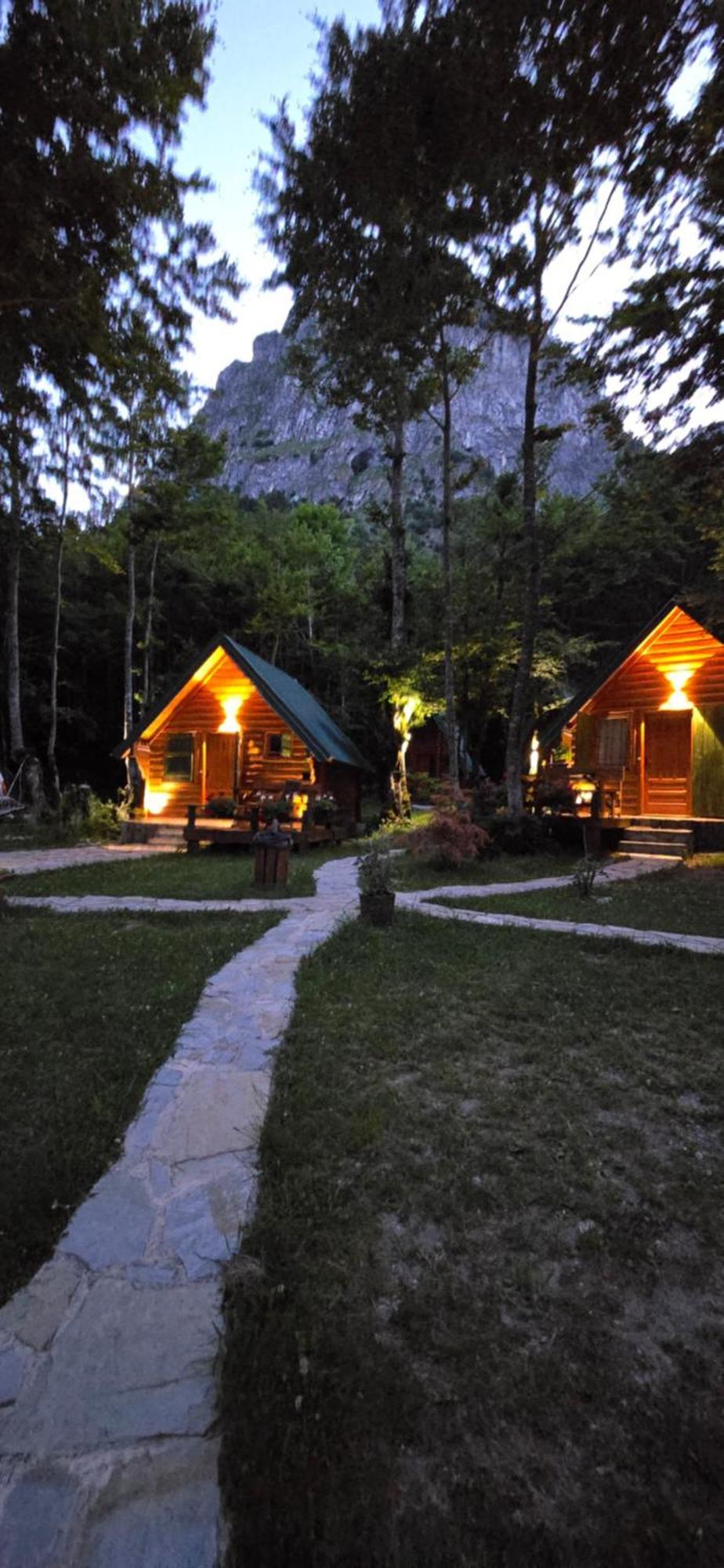 Bungalows Prokletije Gusinje 외부 사진